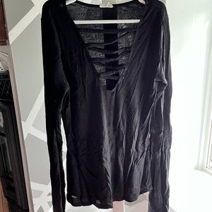Black long sleeve v-neck top